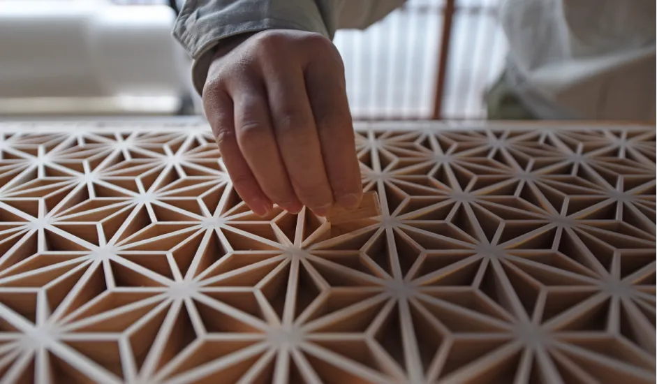 株式会社タニハタ「クラウド活⽤で、⾶⿃時代から続く伝統⼯芸を未来へつなぐ。」 - 伝統⽊⼯技術「組⼦」とは︖